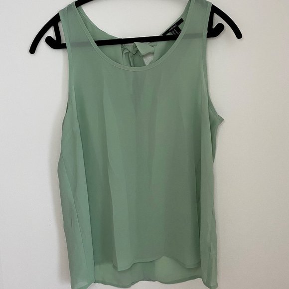 Green chiffon top, Size medium - Picture 1 of 4